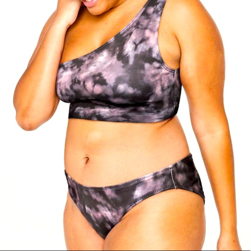 Brand new PINK Victoria’s Secret swim bottoms ONLY